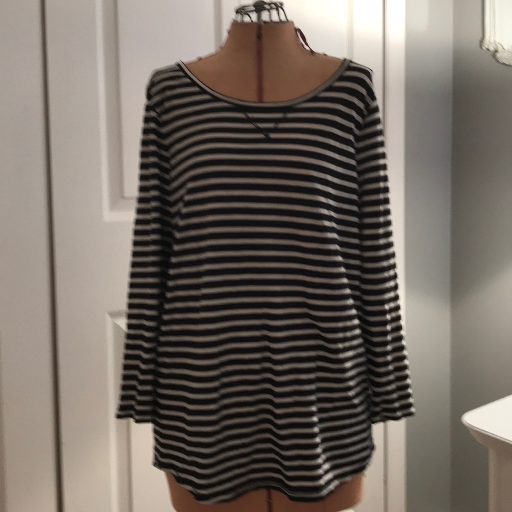 Long sleeved t shirt